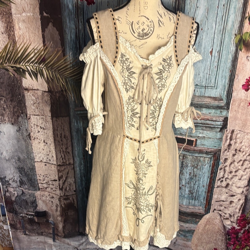 Solo Dirndl Country style dress, size‎ 8, good condition